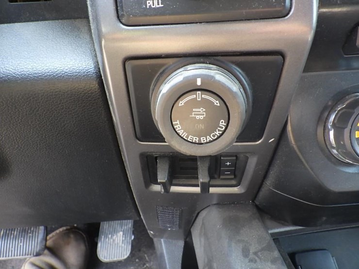 2016-ford-f150-image-29