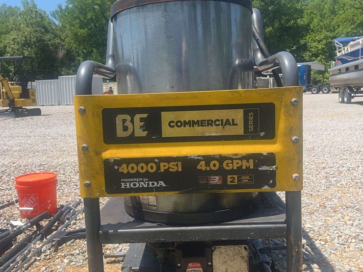 be-commercial-series-pressure-washer-image-2
