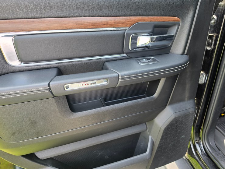 2014-dodge-1500-image-49