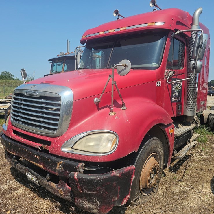 2003 FREIGHTLINER COLUMBIA 120