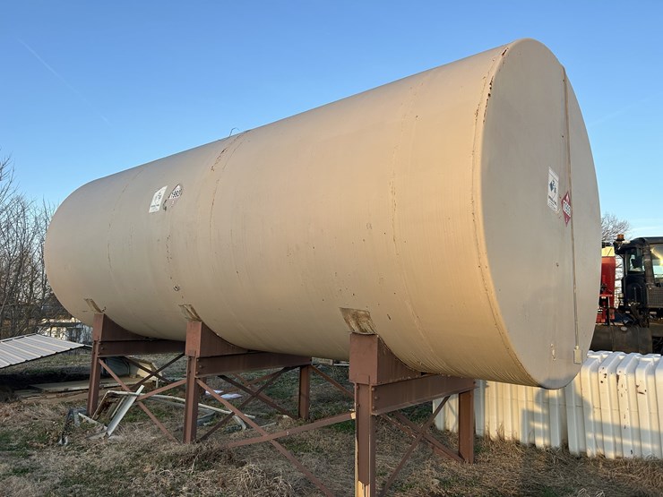 10,000-gallon-fuel-tank-image-1