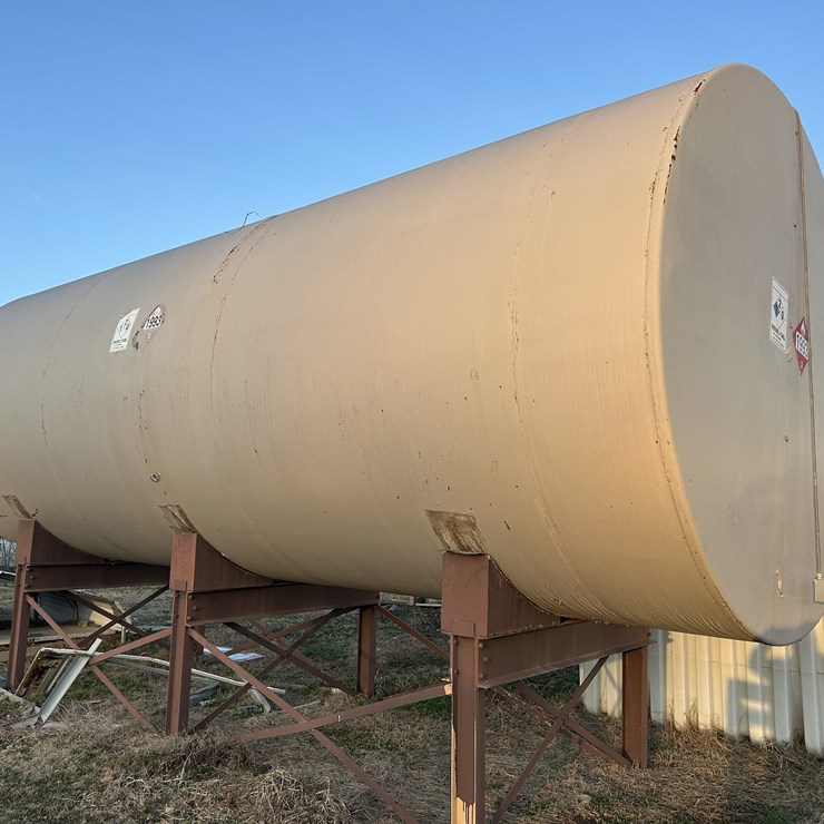 10,000 Gallon Fuel Tank