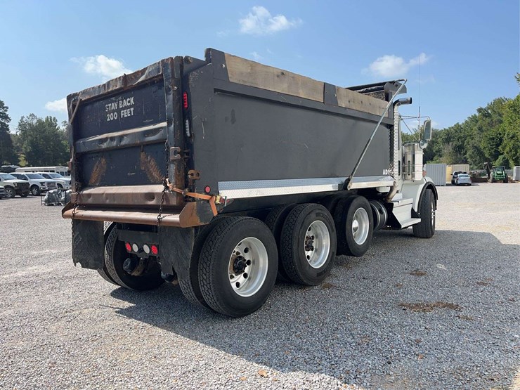 2019-kenworth-t8-series-dump-truck-image-6