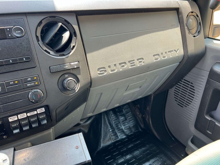 2015-ford-f550-image-38