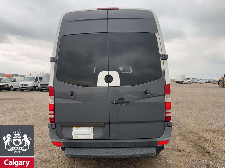 2012-mercedes-benz-sprinter-3500-image-7