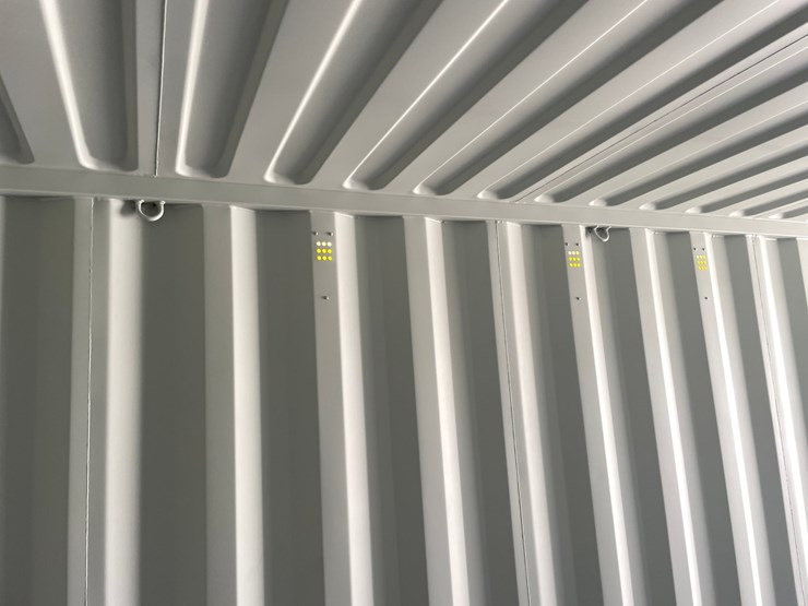 #405-•-20'-shipping-container-image-21
