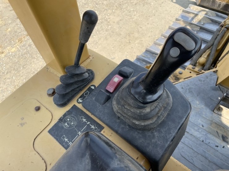2002-caterpillar-d4g-image-24