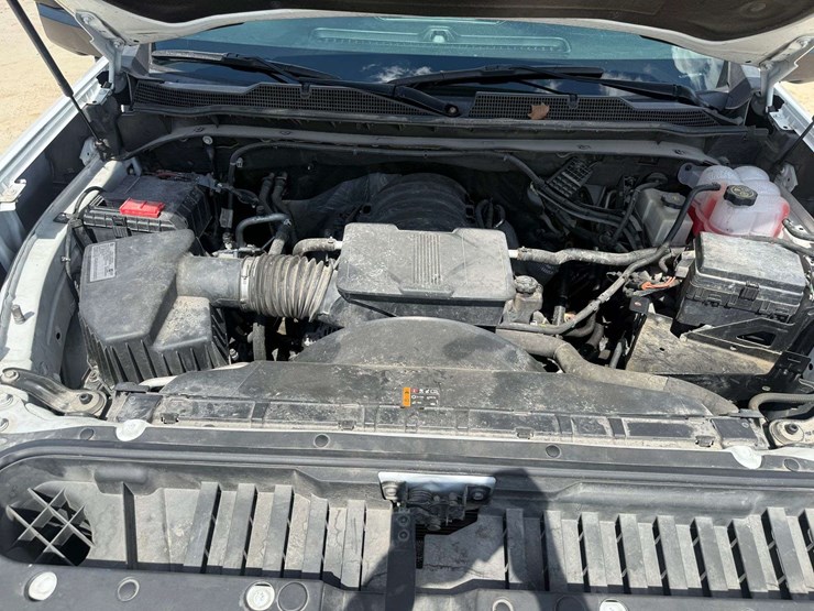 2020-chevrolet-3500-image-35