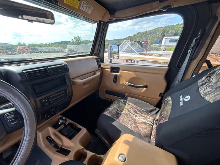 1998-jeep-wrangler-image-11