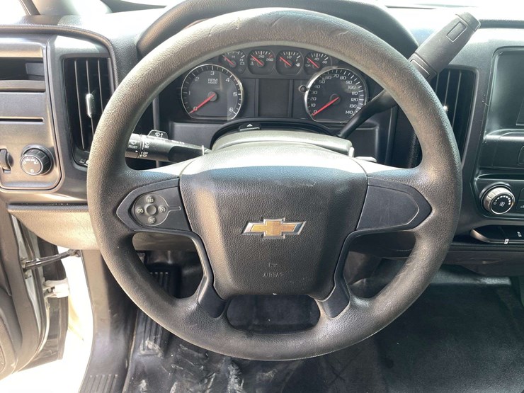 2018-chevrolet-silverado-1500-image-11