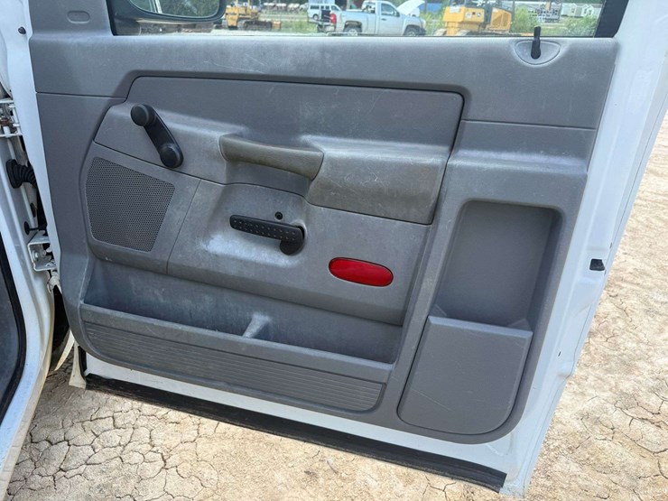 2008-dodge-ram-1500-image-24