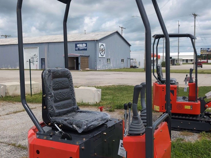 zjg-mini-excavator-zj-12-(red)-image-4