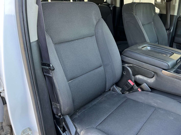 2017-chevrolet-silverado-1500-image-27