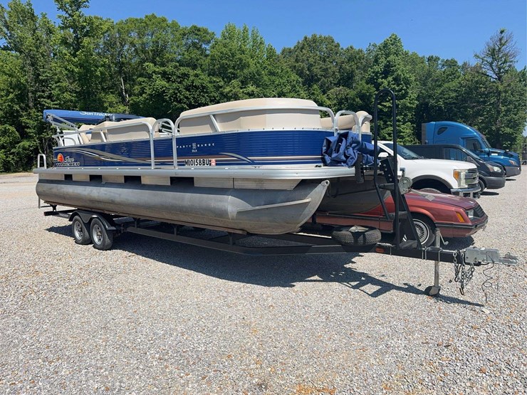 2012-suntracker-24'-dlx-pontoon-boat-(party-barge)-image-1