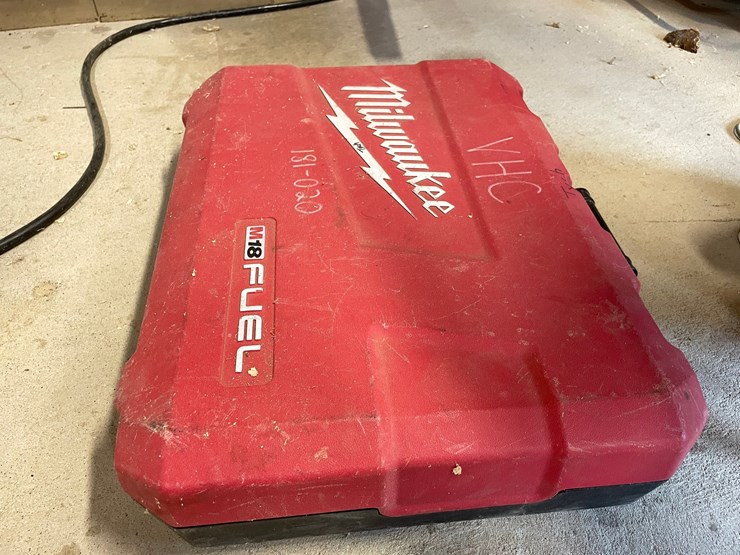 #10127-•-milwaukee-rotary-hammer-and-hammervac-image-5