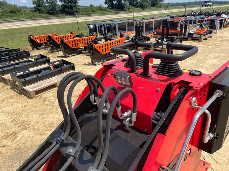 #416-•-new-ht360-mini-wheel-skid-steer-image-12