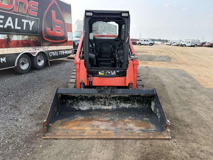 kubota-svl65-2-image-8