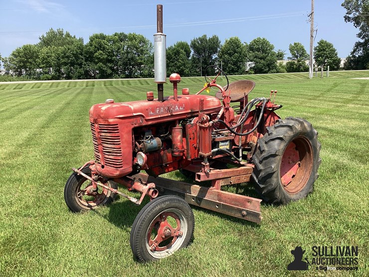 1944-farmall-a-2wd-tractor-w/belly-blade-image-1