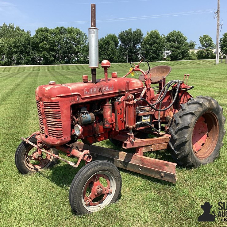 1944 Farmall A 2WD Tractor W/Belly Blade