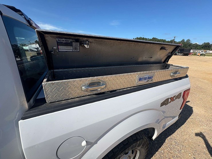 2017-ford-f150-image-18