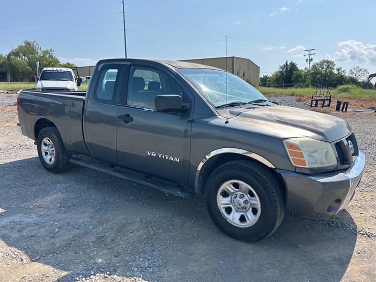 2005-nissan-titan-image-4