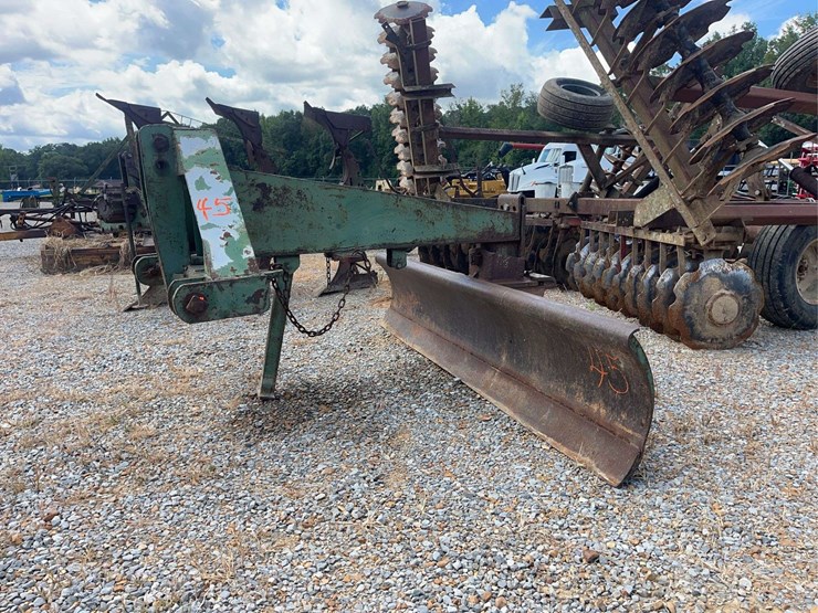 john-deere-8-image-2