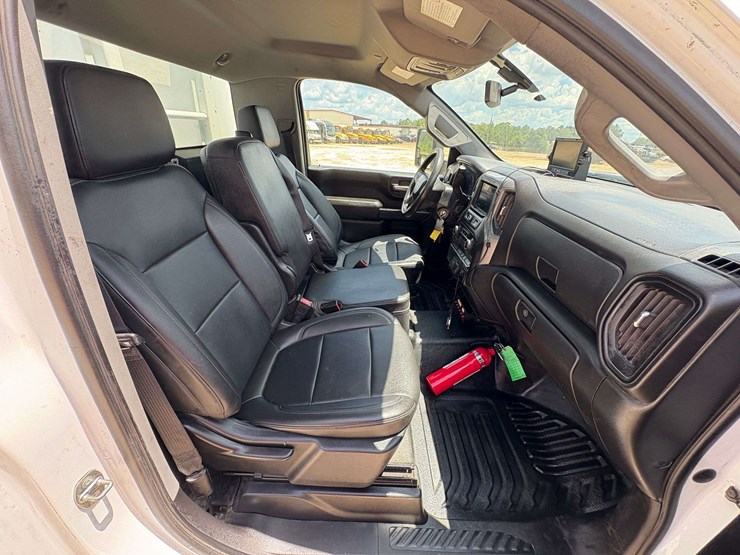 2021-chevrolet-3500hd-image-20