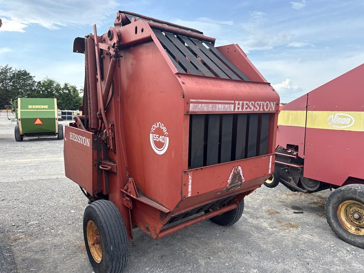 hesston-5540-image-7