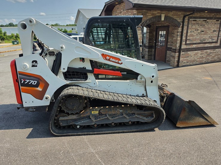 2023-bobcat-t770-image-6