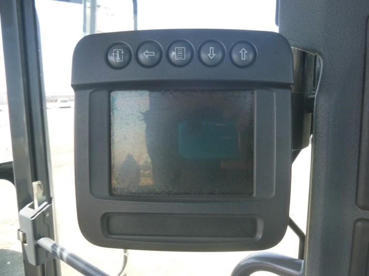 2012-deere-672gp-image-15