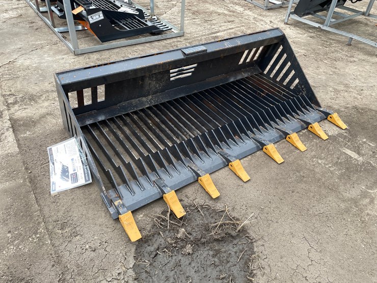 #9796-•-landhonor-72"-skid-steer-rock-bucket-attachment-image-3
