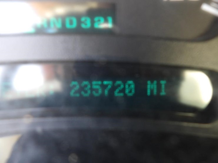 2005-chevrolet-silverado-3500-image-21