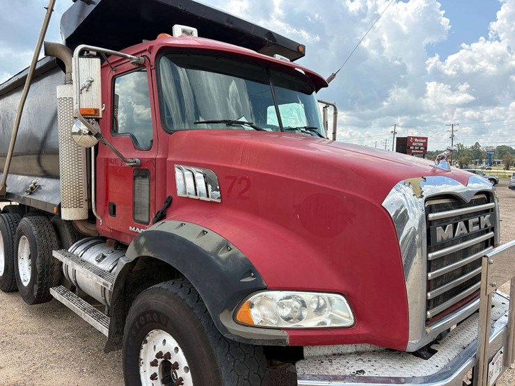 2007-mack-granite-ctp713-image-17