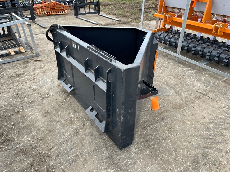 #9792-•-wolverine-skid-steer-concrete-shooter-attachment-image-1