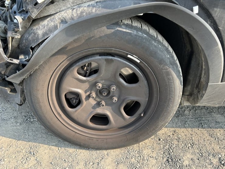 2014-ford-explorer-image-28