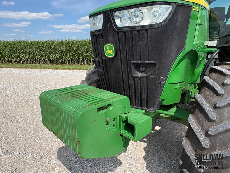 2012-john-deere-7215r-image-16
