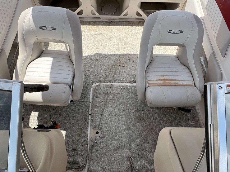 2007-glastron-gt-205-bowrider-boat-w/-volvo-penta-5.0l-v8-&-volvo-penta-sx-a-stern-drive-image-34