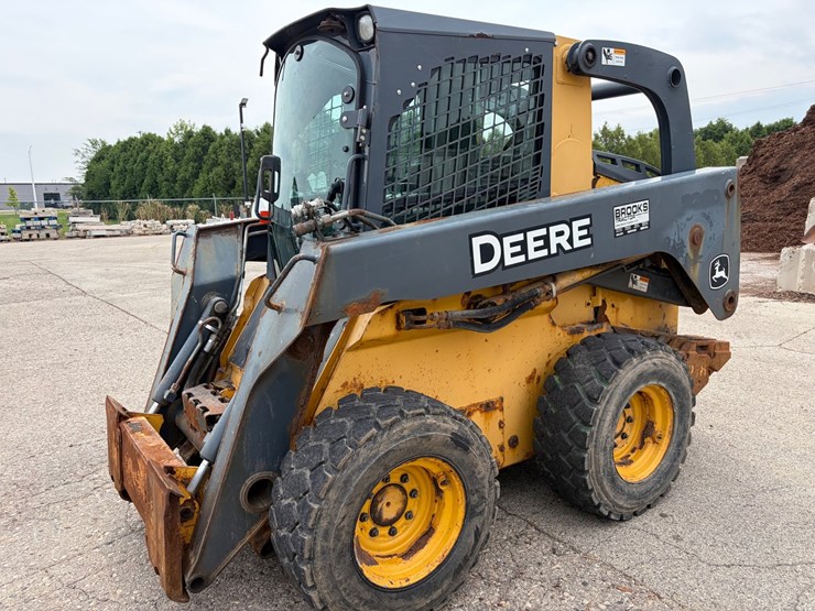 deere-326d-image-1