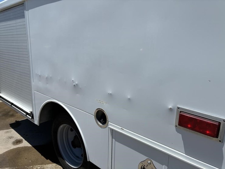 2001-ford-f550-image-5