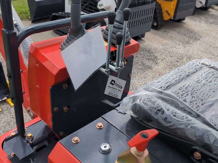 zjg-mini-excavator-zj-12-(red)-image-11