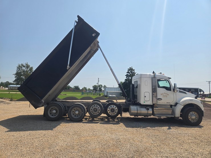 2019-kenworth-t880-image-30