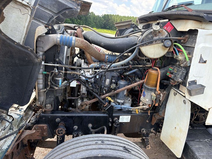 2005-mack-chn613-image-34