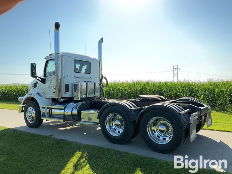 2019-peterbilt-567-image-7