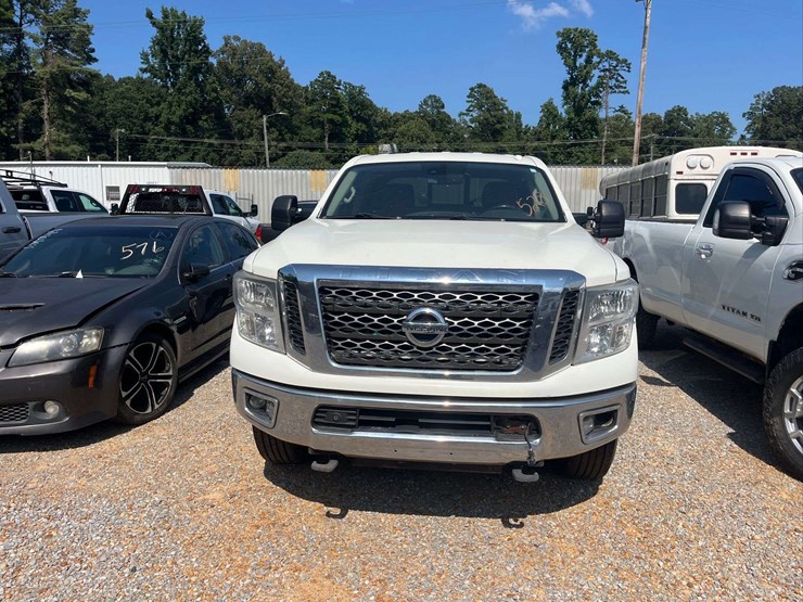 2018-nissan-titan-image-5