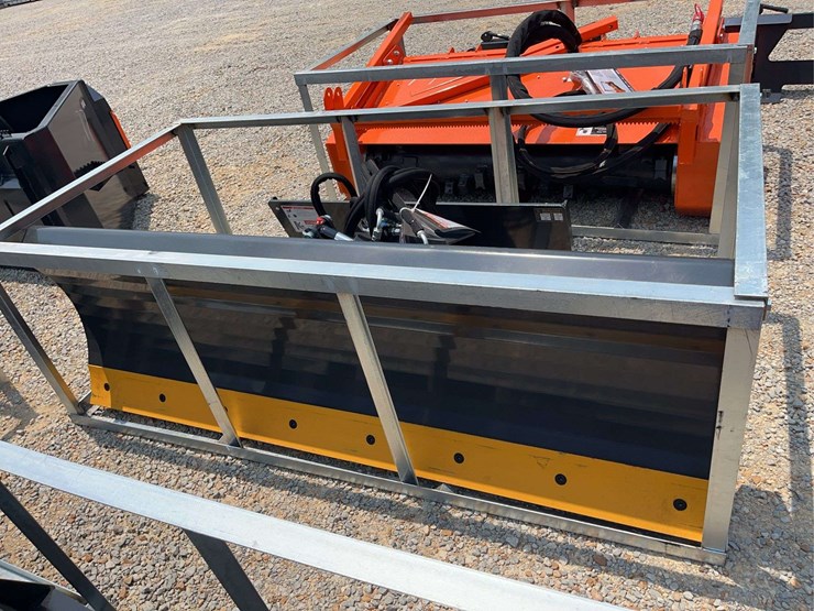 wolverine-6-way-dozer-blade,-84"-image-6