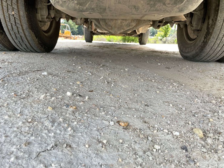 2017-chevrolet-silverado-3500-image-25