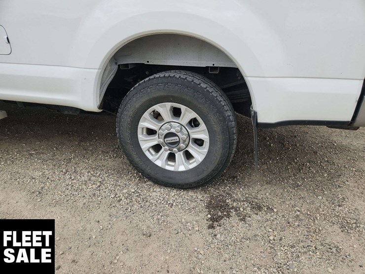 2020-ford-f350-image-11