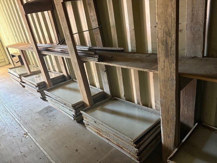 #1206-•-40-ft-shipping-container-with-miscellaneous-items-image-7