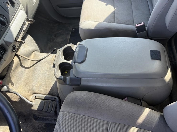 2006-ford-f450-image-19