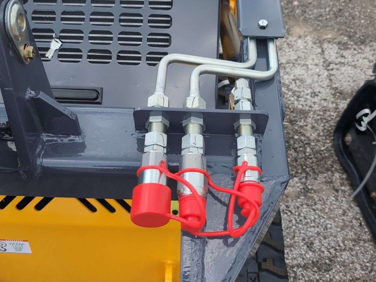 zjg-mini-skid-steer-loader-zj-380-(yellow)---15hp-image-3